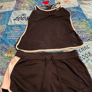 Women’s workout clothes